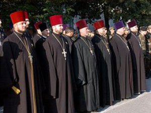 В Крыму в борьбу с алиментщиками включились священники