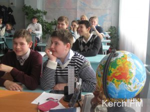 Новости » Общество: В школах полуострова проведут урок, посвященный годовщине «Крымской весны»