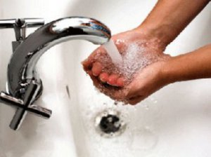 Новости » Общество: Подача питьевой воды в Керчь будет обеспечена на 100%, - Вайль