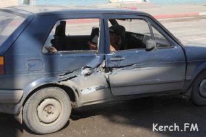 Новости » Криминал и ЧП: В Керчи столкнулись грузовой автомобиль и иномарка