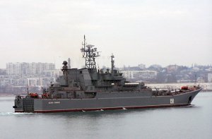 Новости » Общество: Керчане в День Победы смогут посетить десантный корабль «Цезарь Куников»
