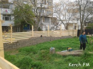 Керчане пожаловались Аксенову и Поклонской на стройку в их дворе