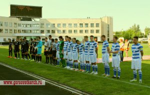 Новости » Спорт: Керчане победили севастопольцев в футбольном матче