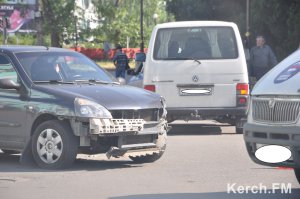 Новости » Криминал и ЧП: В Керчи на перекрестке ДТП