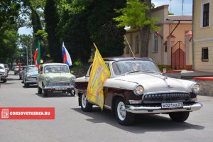 Новости » Общество: Через Керчь прошел автопробег, посвященный Победе