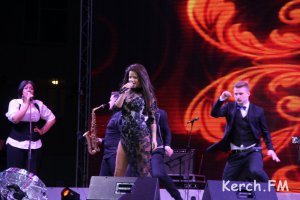 Выступление Лолиты, Бьянки и Газманова в Керчи (видео)