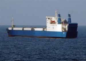 Новости » Криминал и ЧП: За заходы в порт Керчи в Украине арестовано судно