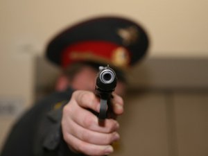 Новости » Общество: В Госдуму внесен законопроект о расширении права полицейских на применение оружия