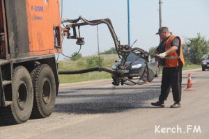 Ты репортер: В Керчи на шоссе Героев Сталинграда продолжают ямочный ремонт дороги