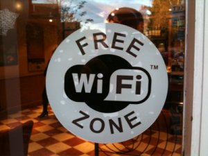 Новости » Общество: В Крымских кафе запретят Wi-Fi?