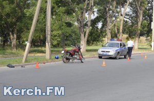 Новости » Криминал и ЧП: Полиция ищет очевидцев ДТП, в котором  мотоцикл сбил женщину
