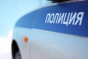 Полиция Керчи остановила мужчин, которые выносили из чужого дома имущество