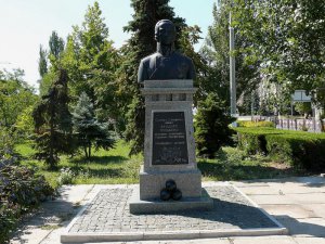 Керченские ветераны решили почтить память Адмирала Ушакова
