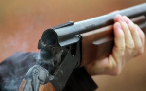 В Керчи обиженный посетитель пострелял по кафе из ружья