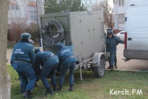 Новости » Общество: В Керчи на Кирова МЧС развернуло «городок  жизнеобеспечения»