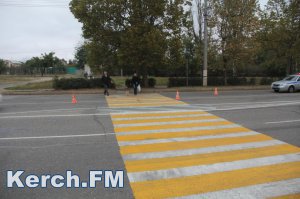 Новости » Общество: В Крыму проверяют качество дорожной разметки на пешеходных переходах