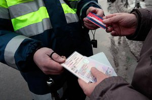 Около 10 тысяч крымчан могут лишиться права управления транспортным средством из-за долгов