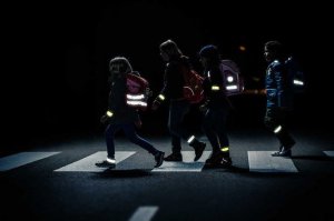 Новости » Общество: ГИБДД Керчи  просит пешеходов стать заметными на дорогах