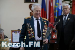 Новости » Общество: Керченский ветеран отметил свой 90-летний юбилей