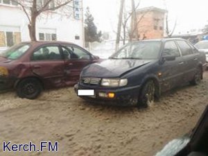 Новости » Криминал и ЧП: Сегодня в Керчи по улице Годыны произошло ДТП