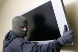 Новости » Криминал и ЧП: В Керчи судили мужчину, который вынес из чужого дома технику