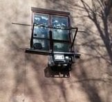 В Керчи генератор электричества повесили на стену дома, как кондиционер