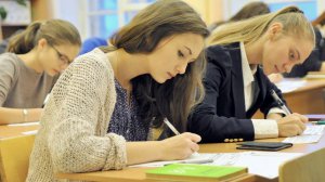 Крымские школьники будут писать итоговое сочинение, несмотря на вспышку гриппа