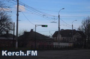 На федеральной трассе в Керчи заработал светофор