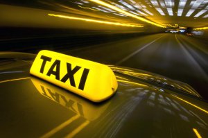 Минтранс Крыма начал выдачу разрешений для работы такси
