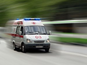 В Керчи мужчина на автовокзале потерял сознание и впал в кому