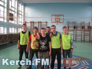 В Керченском техникуме прошли соревнования по волейболу