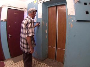 В Керчи выявили нарушения в эксплуатации лифтов