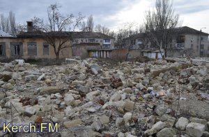 Новости » Криминал и ЧП » Коммуналка: В Аршинцево под носом у МУП огромная свалка (видео)