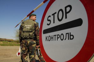 Новости » Общество: В Крым из Украины в феврале пытались провезти почти 6 тонн продуктов