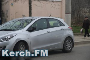 Новости » Криминал и ЧП: В Керчи произошла авария на Свердлова
