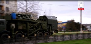 Через Керчь проехала колонна военной техники (видео)