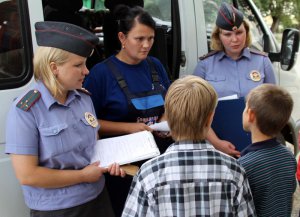 Новости » Общество: В Крыму на учёт поставлено около 400 неблагополучных семей
