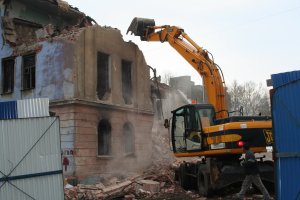 Новости » Общество: В этом году в Крыму планируют расселить жителей 45 аварийных домов