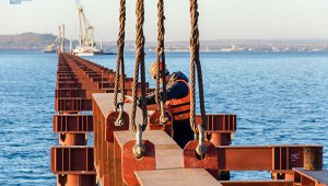 Новости » Общество: Керченский мост не смогли застраховать из-за санкций и геологических рисков