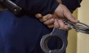 В Керчи арестовали полицейского на два месяца за превышение полномочий
