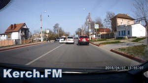 В Керчи сбили подростков на пешеходном переходе (видео)