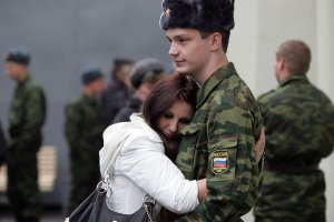 Весной в армию призовут более полутора тысяч крымчан