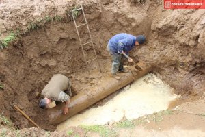 Новости » Общество: В Керчи на улице Мичурина водоканал устранил порыв водовода