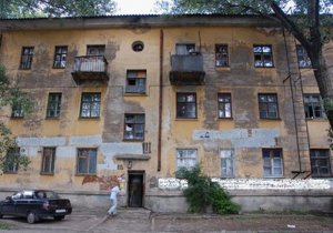 Чиновники ответят за срыв переселения из ветхого жилья, - Аксенов