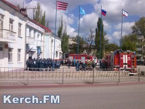 Ты репортер: В Керчи начали поздравлять сотрудников МЧС