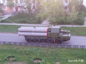 Ты репортер: Через Керчь снова проехала колонна военной техники (видео)