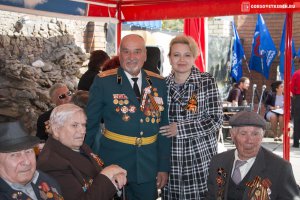 Руководство Керчи  поздравило ветеранскую организацию с Днем Победы