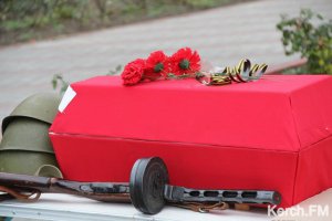 Новости » Общество: В Керчи нашли останки солдата из Саратовской области