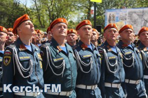 Новости » Общество: Видео военного парада в Керчи