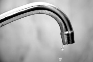 Новости » Общество: В поселке Капканы сутки не будет воды